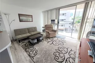 1687 Pensacola St, Honolulu, HI 96822 - Photo 1