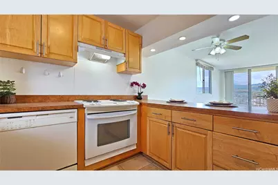 1160 Ala Napunani Street #1701, Honolulu, HI 96818 - Photo 1