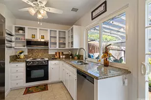 1058 Awawamalu St, Honolulu, HI 96825 - Photo 1