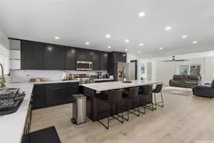 21 Hill Dr, Wahiawa, HI 96786 - Photo 1