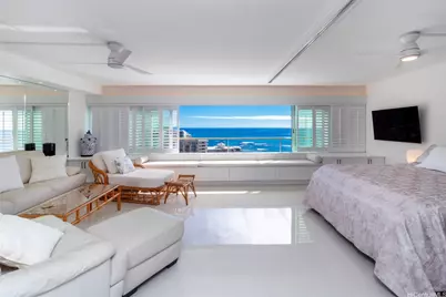 2895 Kalakaua Avenue #1807, Honolulu, HI 96815 - Photo 1