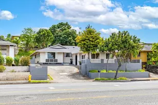 1297 Ala Napunani St, Honolulu, HI 96818 - Photo 1