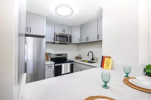 731 Amana St, Honolulu, HI 96814 - Photo 1