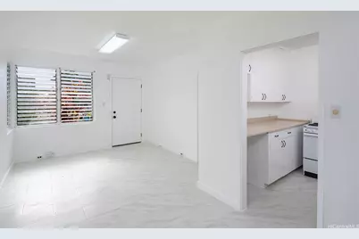 1115-C Hassinger Street #2, Honolulu, HI 96822 - Photo 1