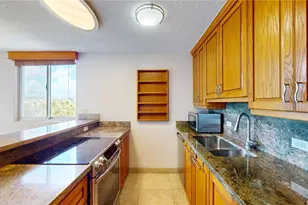 2611 Ala Wai Blvd, Honolulu, HI 96815 - Photo 1