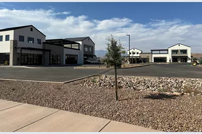 767 E Hayfield Dr, Washington, UT 84780 - Photo 2