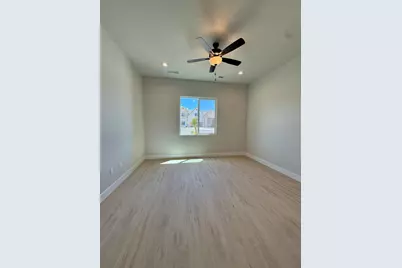 422 W Lamond Cir, Washington, UT 84780 - Photo 18