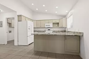 1305 E Riverside Dr, Saint George, UT 84790 - Photo 10