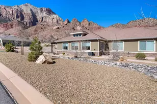 114 Trapper, Springdale, UT 84767 - Photo 4