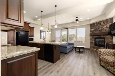 2018 N Pebble Beach Dr, Washington, UT 84780 - Photo 10