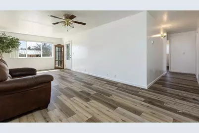 163 E 200 N, Kanab, UT 84741 - Photo 20