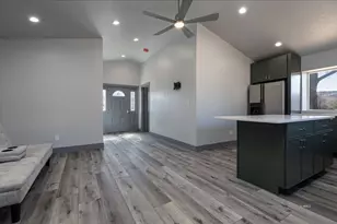 163 E 200 N, Kanab, UT 84741 - Photo 42