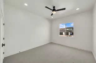 1928 N Chapman Dr, Washington, UT 84780 - Photo 4
