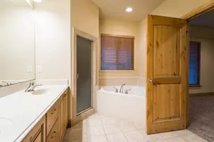 3879 London Ln, Santa Clara, UT 84765 - Photo 16