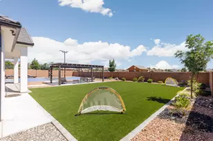 283 W Blue Quartz Dr, Washington, UT 84780 - Photo 42