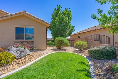 1574 N Sugar Plumb Ln, Washington, UT 84780 - Photo 28