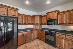 1574 N Sugar Plumb Ln, Washington, UT 84780 - Photo 20
