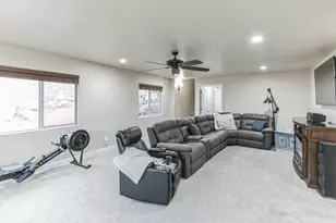533 N Creek Ridge Cir, Washington, UT 84780 - Photo 16