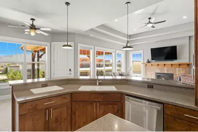 865 S Cliffs Dr, Cedar City, UT 84720 - Photo 12