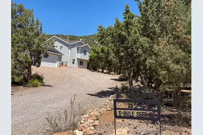 425 E Mule Deer Rd, Central, UT 84722 - Photo 2