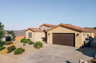 579 N Staci Dr, Hurricane, UT 84737 - Photo 2