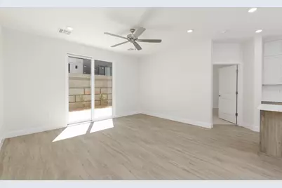 2697 W 625 N #1, Hurricane, UT 84737 - Photo 12