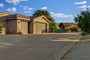 565 E Rio De Sion Dr, Virgin, UT 84779 - Photo 46