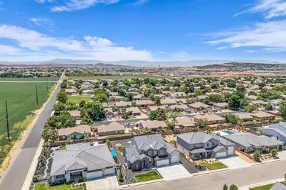 21 W Elinor Ln, Washington, UT 84780 - Photo 48