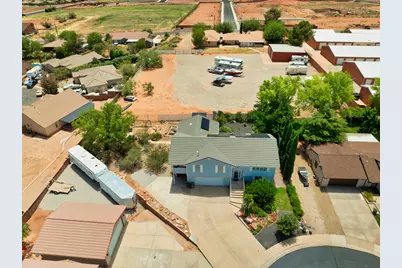 76 E 725 S, Ivins, UT 84738 - Photo 8