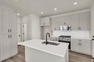 560 W Aqua Cove Pkwy, Saint George, UT 84790 - Photo 12