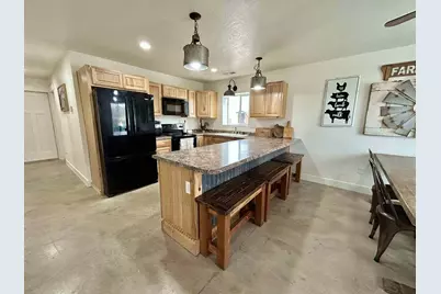 1380 N 2800 E, Enterprise, UT 84725 - Photo 16