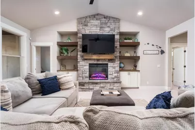 1061 E Smithsonian Way, Apple Valley, UT 84737 - Photo 8