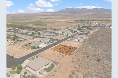 2393 S 3330 W, Hurricane, UT 84737 - Photo 2