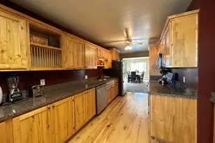 41 W Bryce Way, Tropic, UT 84776 - Photo 12