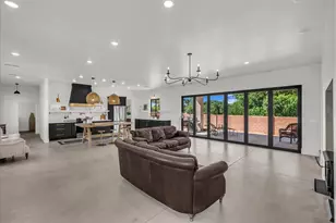 2447 Arrowhead Trail, Santa Clara, UT 84765 - Photo 2