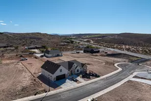 1037 W Rock View Dr, Hurricane, UT 84737 - Photo 54