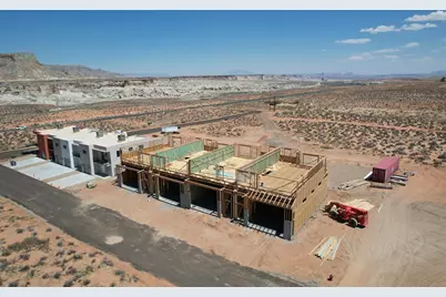 1330 E Lone Rock View, Big Water, UT 84741 - Photo 10