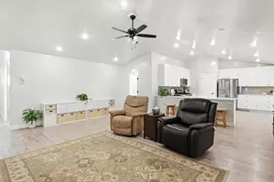 46 S Glen Canyon Dr, Cedar City, UT 84720 - Photo 8