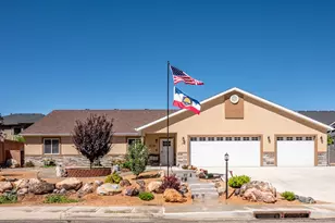 46 S Glen Canyon Dr, Cedar City, UT 84720 - Photo 2