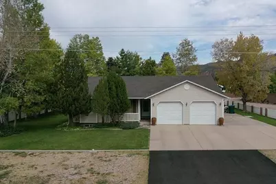 390 N 200 W, Parowan, UT 84761 - Photo 2