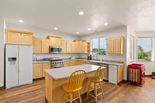 857 N Old Farms Rd, Dammeron Valley, UT 84783 - Photo 14
