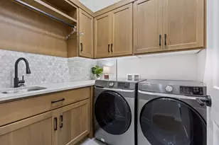 2090 N Tuweap Dr, Saint George, UT 84770 - Photo 26