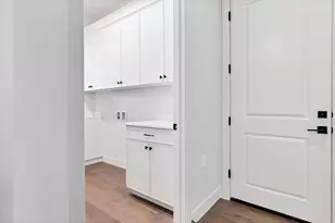 948 Mesa Ave, Toquerville, UT 84774 - Photo 10