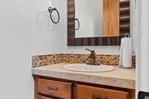 1795 N Snow Canyon Pkwy, Saint George, UT 84770 - Photo 22