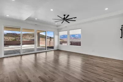 662 S 1800 W, Hurricane, UT 84737 - Photo 6