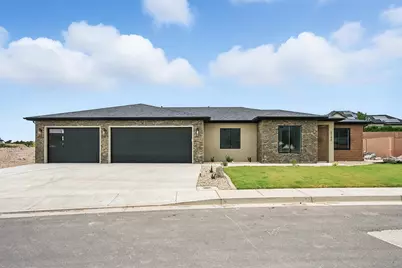 2156 S Bluff Dr, Cedar City, UT 84720 - Photo 1