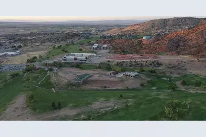 297 E Cedar Ridge Cir, Cedar City, UT 84721 - Photo 10