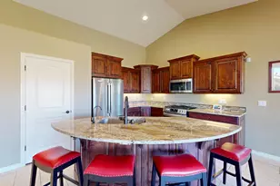 4260 S Painted Finch Dr, Saint George, UT 84790 - Photo 4