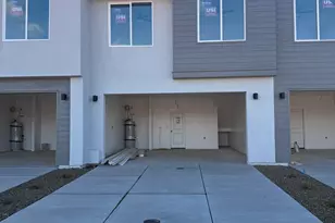 1042 E Malibu Ln, Washington, UT 84780 - Photo 14