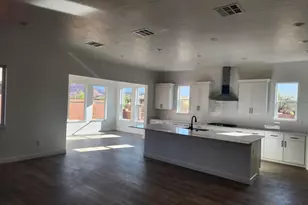 693 S 230 W, Ivins, UT 84738 - Photo 2